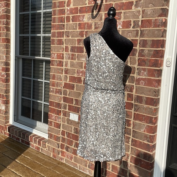 Aidan Mattox silver sequin cocktail dress - Picture 5 of 10